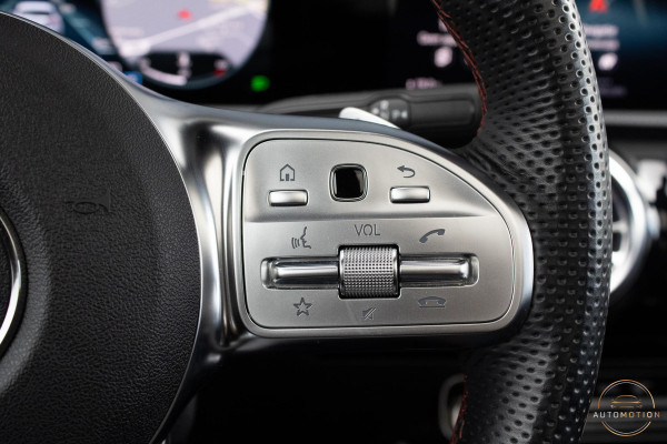 Mercedes-Benz CLA-Klasse 200 AMG Pano Memory Camera Sfeer