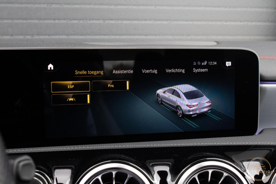 Mercedes-Benz CLA-Klasse 200 AMG Pano Memory Camera Sfeer