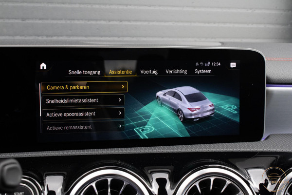 Mercedes-Benz CLA-Klasse 200 AMG Pano Memory Camera Sfeer