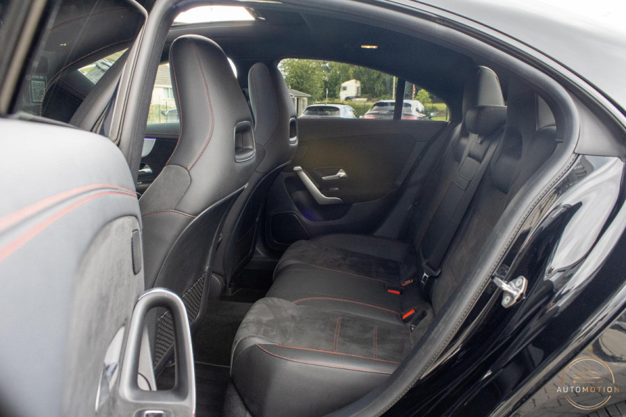 Mercedes-Benz CLA-Klasse 200 AMG Pano Memory Camera Sfeer