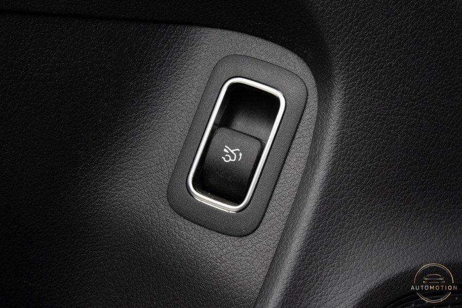 Mercedes-Benz CLA-Klasse 200 AMG Pano Memory Camera Sfeer