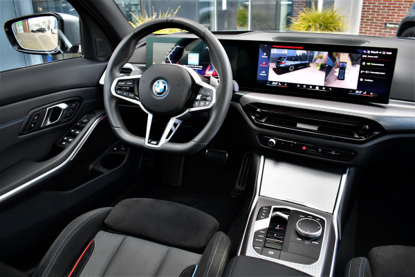 BMW 3 Serie Touring 330e xDrive M-Sport Pano 19inch El-zetels HUD 360-cam LCI-2