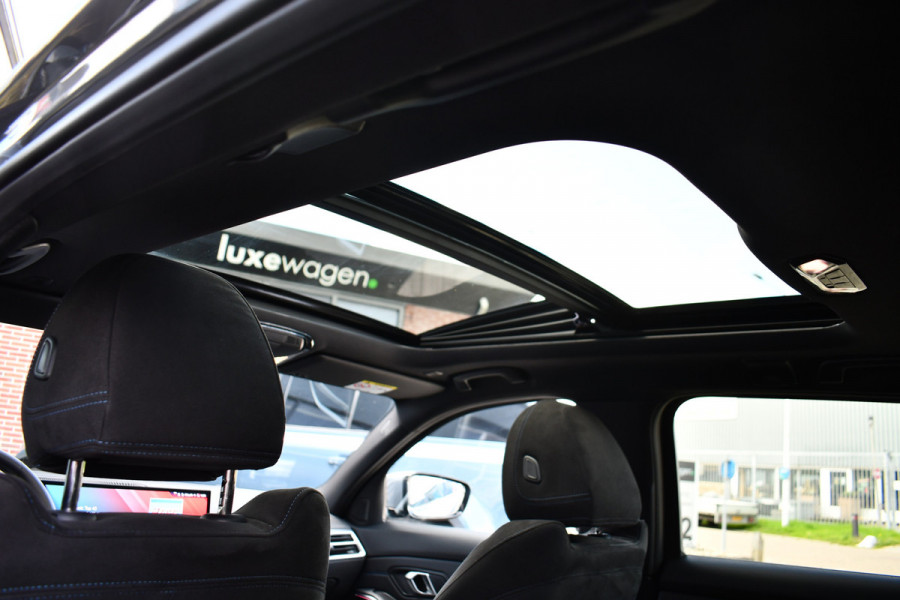 BMW 3 Serie Touring 330e xDrive M-Sport Pano 19inch El-zetels HUD 360-cam LCI-2