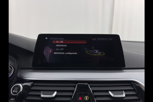 BMW 5 Serie Touring 520d High Executive *LEATHER | FULL-LED | MEMORY-PACK | HEATED-COMFORTSEATS | NAVI-FULLMAP | ECC | PDC | CRUISE | KEYLESS | TOWBAR |  20''ALU*