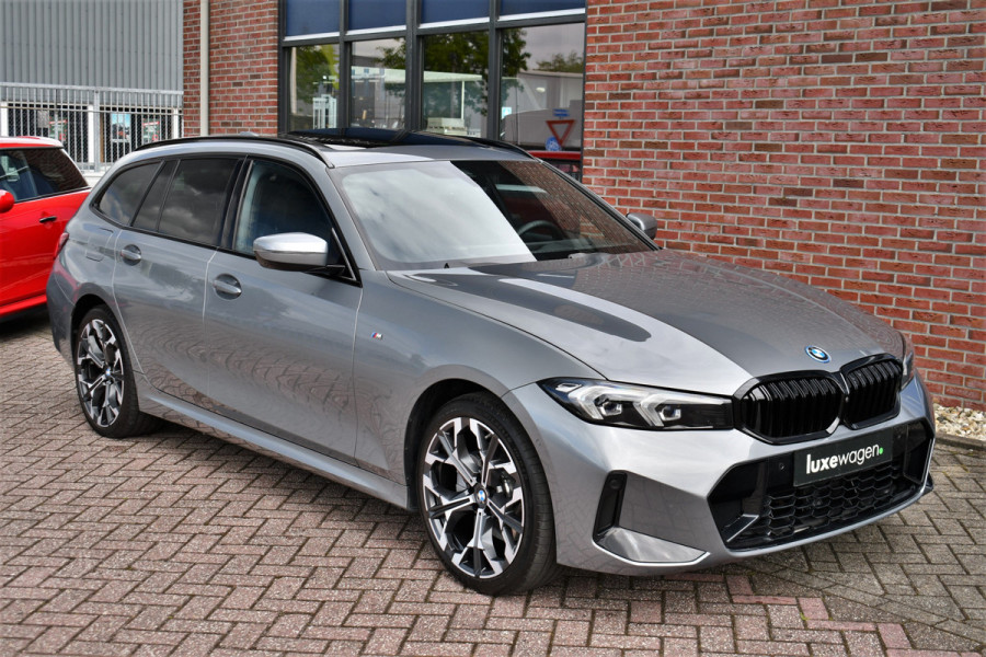 BMW 3 Serie Touring 330e xDrive M-Sport Pano 19inch El-zetels HUD 360-cam LCI-2