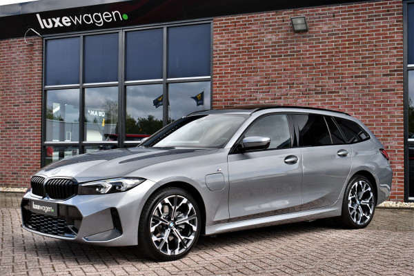 BMW 3 Serie Touring 330e xDrive M-Sport Pano 19inch El-zetels HUD 360-cam LCI-2