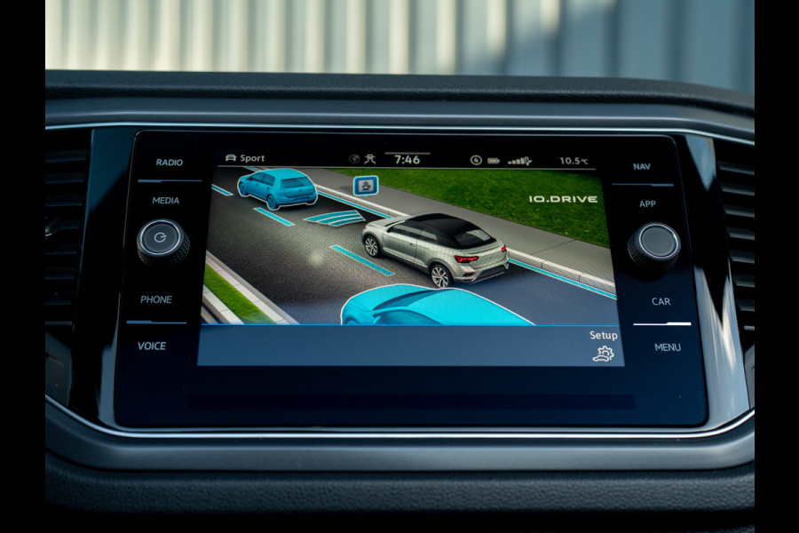 Volkswagen T-Roc Cabrio 1.5 TSI R-Line | Beats | Trekhaak afnb. | Keyless | Camera | 19'' | Prijs Rijklaar!!