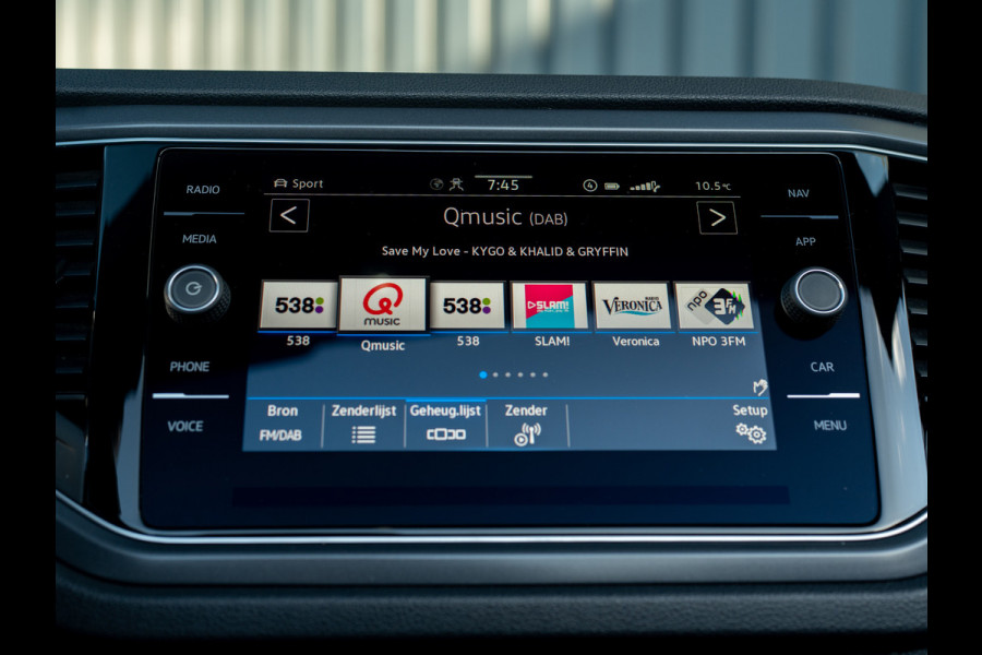 Volkswagen T-Roc Cabrio 1.5 TSI R-Line | Beats | Trekhaak afnb. | Keyless | Camera | 19'' | Prijs Rijklaar!!