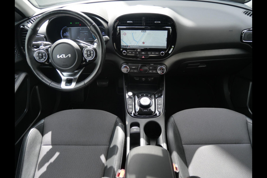 Kia e-Soul DynamicPlusLine 64 kWh | SOH 93,4% | Warmtepomp | Navigatie | Adaptief | Camera | Stoel/Stuurverwarming