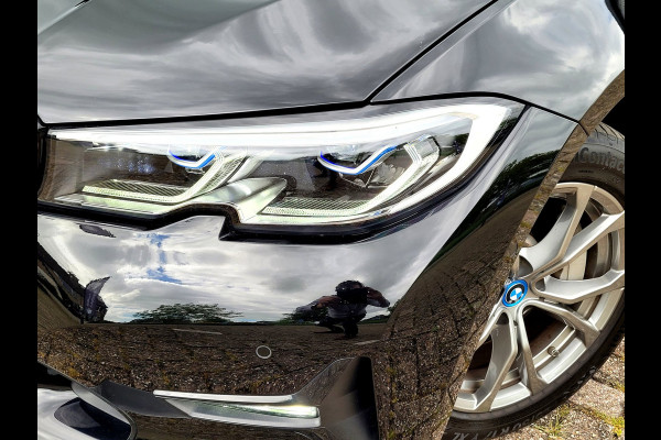 BMW 3 Serie 330E XDRIVE Sport - 360-cam, HUD, Laser, Drive Assist, Trekhaak, Keyless (292PK 1e Eig. BTW)