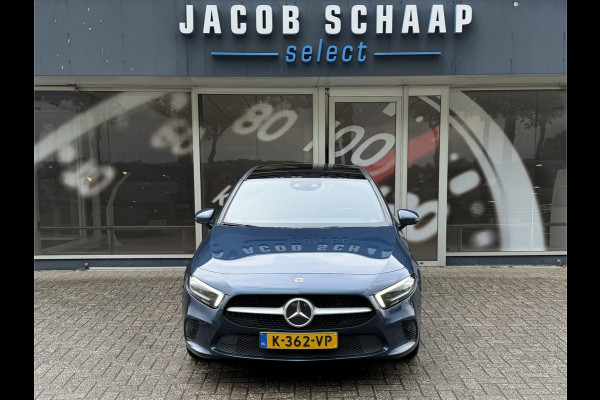 Mercedes-Benz A-Klasse 250 e Business Solution Luxury / Keyless / Trekhaak (1.600KG) / Panodak / Camera / Elek. Stoelen /