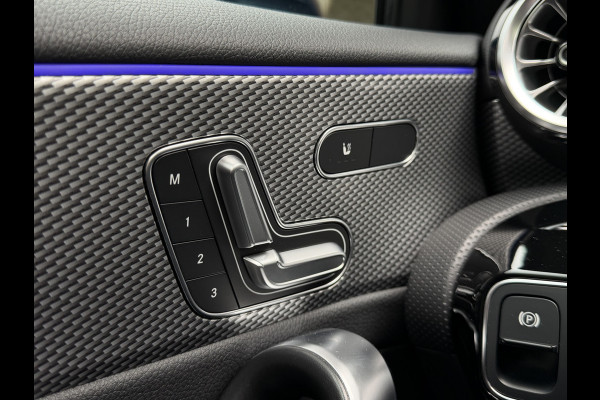 Mercedes-Benz A-Klasse 250 e Business Solution Luxury / Keyless / Trekhaak (1.600KG) / Panodak / Camera / Elek. Stoelen /