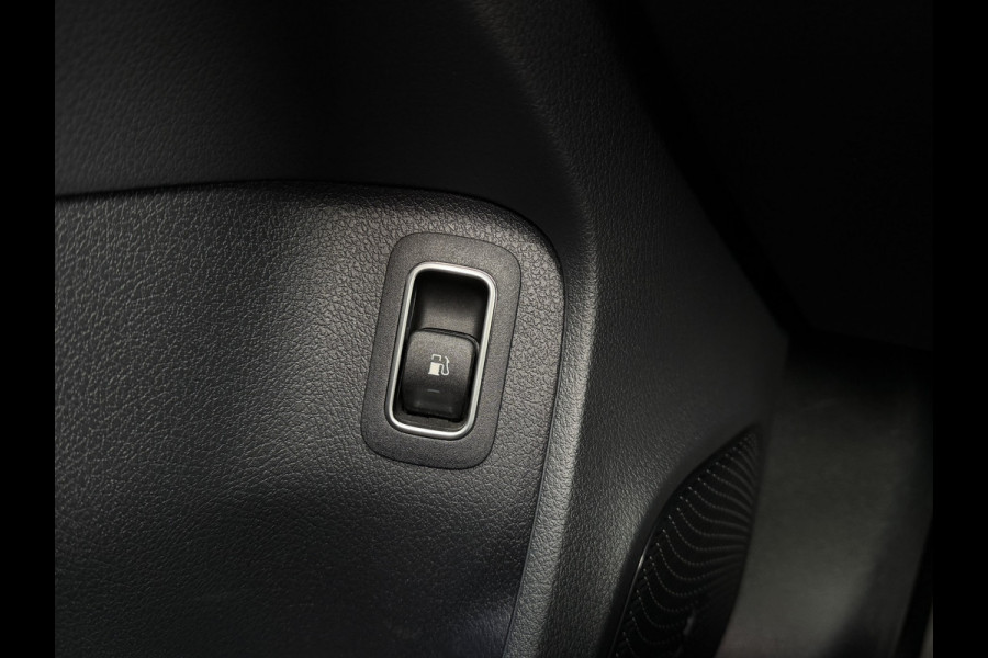 Mercedes-Benz A-Klasse 250 e Business Solution Luxury / Keyless / Trekhaak (1.600KG) / Panodak / Camera / Elek. Stoelen /
