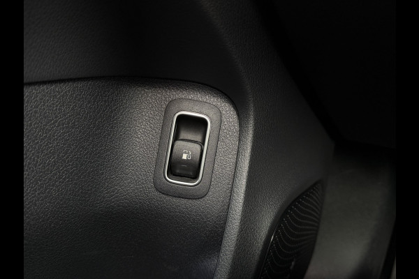 Mercedes-Benz A-Klasse 250 e Business Solution Luxury / Keyless / Trekhaak (1.600KG) / Panodak / Camera / Elek. Stoelen /