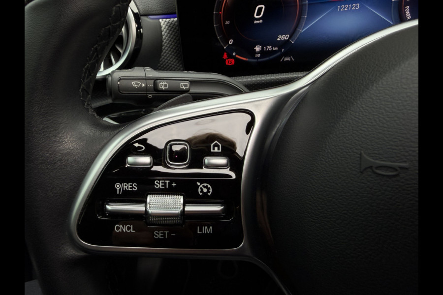 Mercedes-Benz A-Klasse 250 e Business Solution Luxury / Keyless / Trekhaak (1.600KG) / Panodak / Camera / Elek. Stoelen /