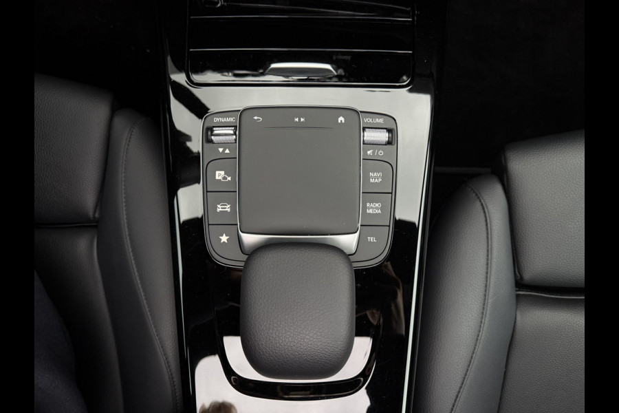 Mercedes-Benz A-Klasse 250 e Business Solution Luxury / Keyless / Trekhaak (1.600KG) / Panodak / Camera / Elek. Stoelen /