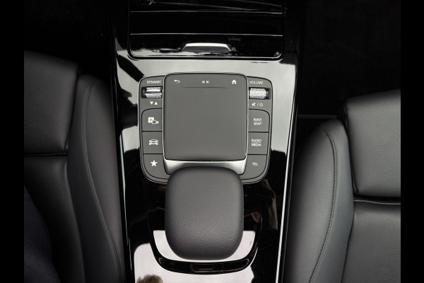 Mercedes-Benz A-Klasse 250 e Business Solution Luxury / Keyless / Trekhaak (1.600KG) / Panodak / Camera / Elek. Stoelen /