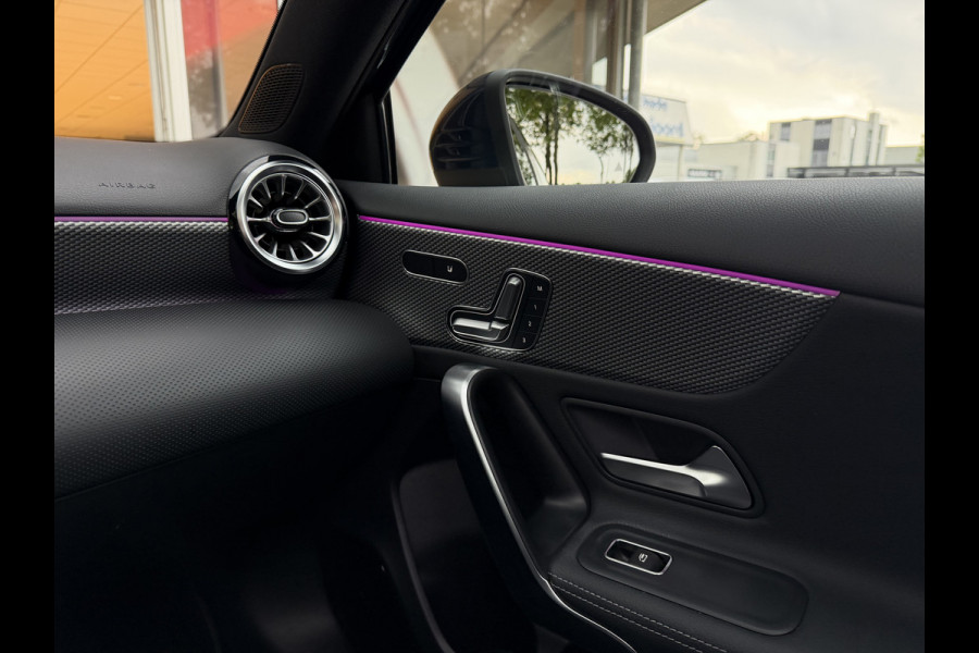 Mercedes-Benz A-Klasse 250 e Business Solution Luxury / Keyless / Trekhaak (1.600KG) / Panodak / Camera / Elek. Stoelen /