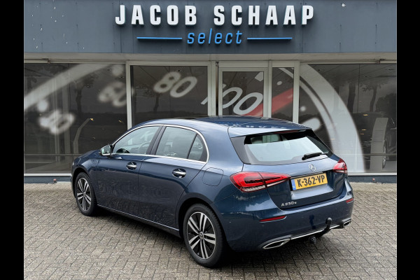 Mercedes-Benz A-Klasse 250 e Business Solution Luxury / Keyless / Trekhaak (1.600KG) / Panodak / Camera / Elek. Stoelen /