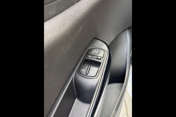 Opel Corsa 1.0 Turbo Edition - Navigatie I Airco I PDC I Sport velgen I Comfort pakket I Dealer onderhouden