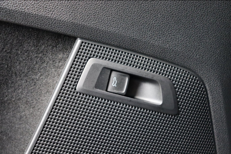 Škoda Kodiaq 1.5 TSI Sportline Business org.NL trekhaak stuurverw el.klep canton camera