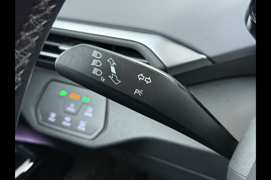 Volkswagen ID.4 1st 82kWh SOH 89,4% Trekhaak Warmtepomp Navi Ecc Camera Stoel+Stuurverwarming Apple Carplay Android Auto Pdc Lmv 20" Privacy Glas Led Isofix Voorruitverwarming DAB Rijstrooksensor 1.000KG Trekgewicht 1e Eigenaar Dealeronderhouden Origineel Nederlandse Auto