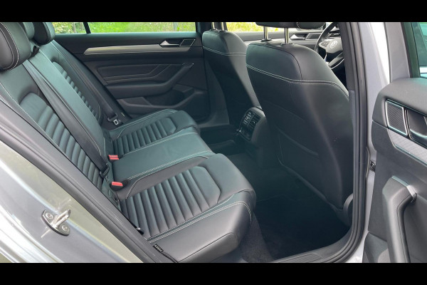 Volkswagen Passat 1.4 TSI PHEV GTE Business | Plug-in Hybride | Panoramadak | Head-up | Nederlandse auto origineel 10.000km | Trekhaak |
