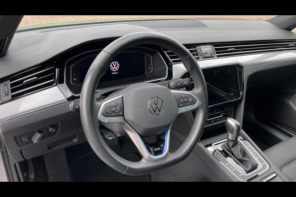 Volkswagen Passat 1.4 TSI PHEV GTE Business | Plug-in Hybride | Panoramadak | Head-up | Nederlandse auto origineel 10.000km | Trekhaak |
