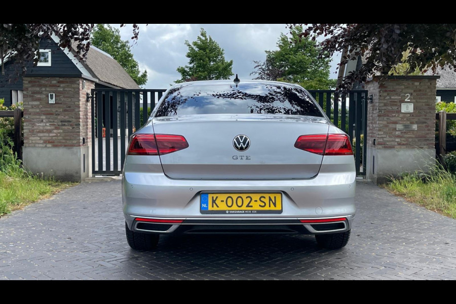 Volkswagen Passat 1.4 TSI PHEV GTE Business | Plug-in Hybride | Panoramadak | Head-up | Nederlandse auto origineel 10.000km | Trekhaak |