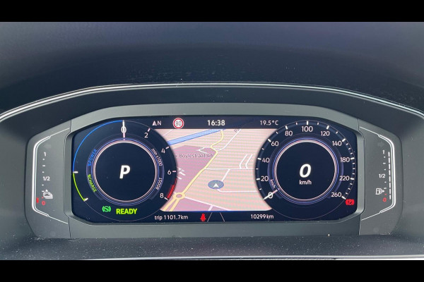 Volkswagen Passat 1.4 TSI PHEV GTE Business | Plug-in Hybride | Panoramadak | Head-up | Nederlandse auto origineel 10.000km | Trekhaak |