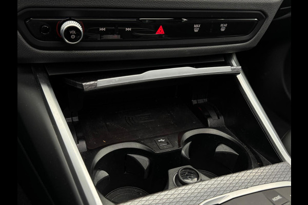 BMW 3 Serie Touring 330e M Pakket | Pano | Widescreen | Trekhaak