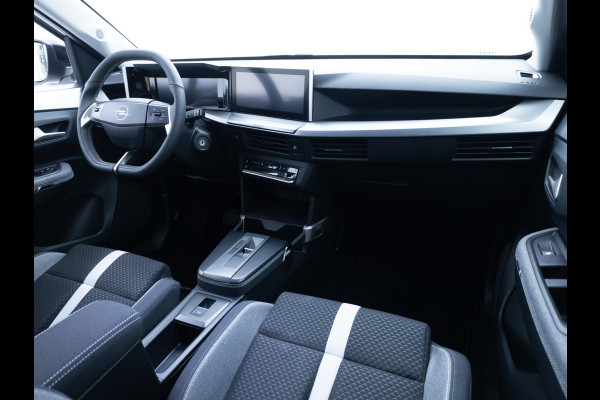 Opel Frontera 1.2 Turbo Hybrid GS 7 persoons | Stoel-, Stuur- & voorruitverwarming | Camera | Apple Carplay | Navigatie | Cruise | PDC V+A, Extra getint glas achter, derde zitrij, Nieuwe auto, tot 8 jaar garantie!