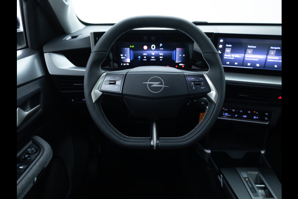 Opel Frontera 1.2 Turbo Hybrid GS 7 persoons | Stoel-, Stuur- & voorruitverwarming | Camera | Apple Carplay | Navigatie | Cruise | PDC V+A, Extra getint glas achter, derde zitrij, Nieuwe auto, tot 8 jaar garantie!
