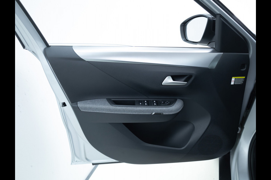 Opel Frontera 1.2 Turbo Hybrid GS 7 persoons | Stoel-, Stuur- & voorruitverwarming | Camera | Apple Carplay | Navigatie | Cruise | PDC V+A, Extra getint glas achter, derde zitrij, Nieuwe auto, tot 8 jaar garantie!