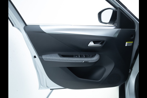 Opel Frontera 1.2 Turbo Hybrid GS 7 persoons | Stoel-, Stuur- & voorruitverwarming | Camera | Apple Carplay | Navigatie | Cruise | PDC V+A, Extra getint glas achter, derde zitrij, Nieuwe auto, tot 8 jaar garantie!