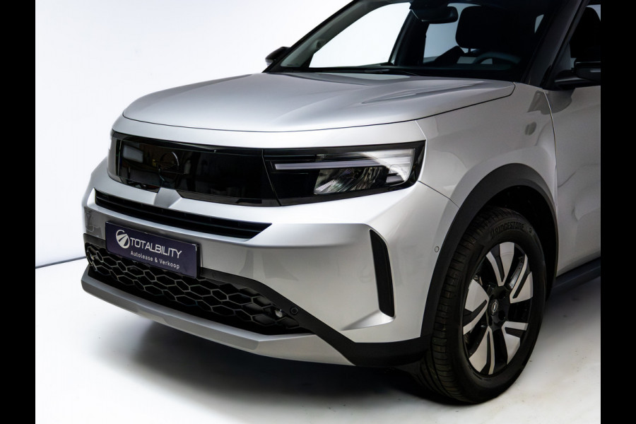 Opel Frontera 1.2 Turbo Hybrid GS 7 persoons | Stoel-, Stuur- & voorruitverwarming | Camera | Apple Carplay | Navigatie | Cruise | PDC V+A, Extra getint glas achter, derde zitrij, Nieuwe auto, tot 8 jaar garantie!