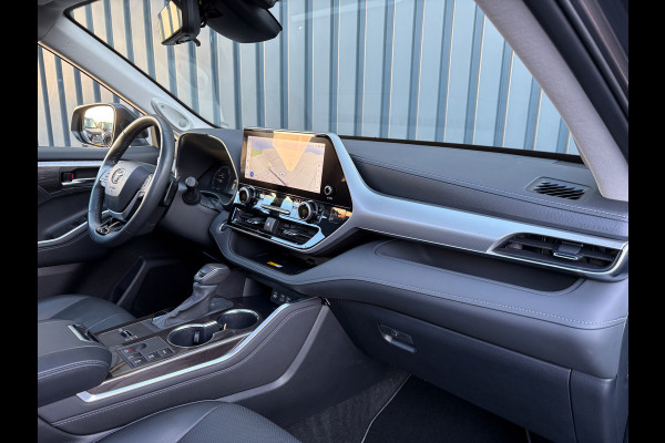 Toyota highlander 2.5 AWD Hybrid Premium 7 pers. | Panodak | 20'' | JBL | Stoelgeheugen | 360 Camera | Head Up | BSM | Prijs Rijklaar!!
