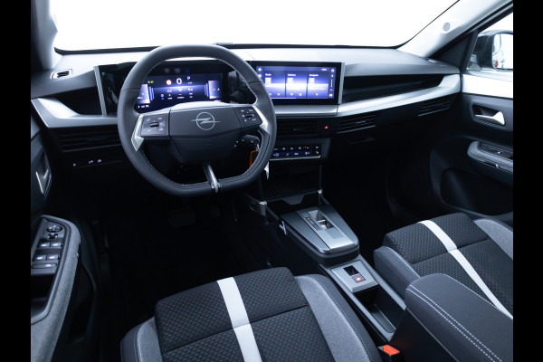 Opel Frontera 1.2 Turbo Hybrid GS 7 persoons | Stoel-, Stuur- & voorruitverwarming | Camera | Apple Carplay | Navigatie | Cruise | PDC V+A, Extra getint glas achter, derde zitrij, Nieuwe auto, tot 8 jaar garantie!