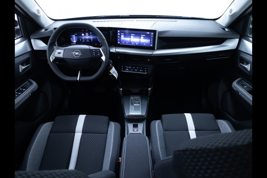 Opel Frontera 1.2 Turbo Hybrid GS 7 persoons | Stoel-, Stuur- & voorruitverwarming | Camera | Apple Carplay | Navigatie | Cruise | PDC V+A, Extra getint glas achter, derde zitrij, Nieuwe auto, tot 8 jaar garantie!