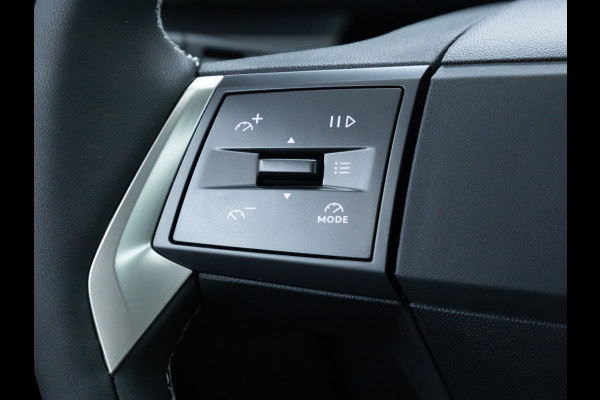 Opel Frontera 1.2 Turbo Hybrid GS 7 persoons | Stoel-, Stuur- & voorruitverwarming | Camera | Apple Carplay | Navigatie | Cruise | PDC V+A, Extra getint glas achter, derde zitrij, Nieuwe auto, tot 8 jaar garantie!
