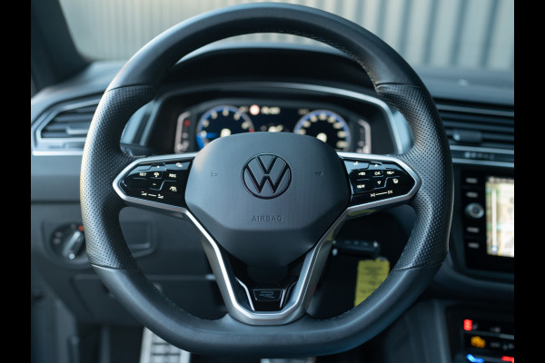 Volkswagen Tiguan 1.5 TSI R-Line Business+ | Trekhaak wegkl. | 20" | Elk. A-klep | IQ Light | Camera | Prijs Rijklaar!!