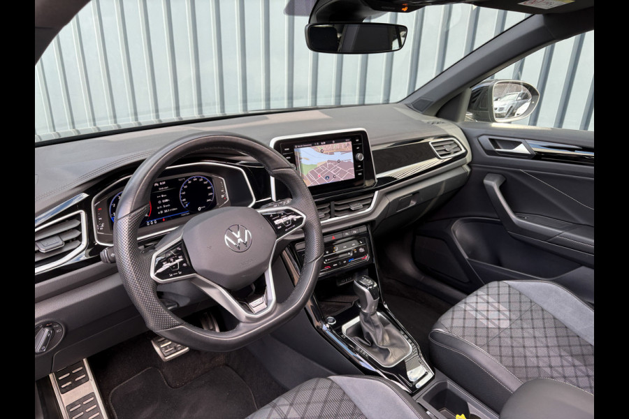 Volkswagen T-Roc 1.5 TSI R-Line Business+ | Pano | Afnb. Trekhaak | Keyless | Elk. A-klep | Side Assist | Camera | IQ Light | 19'' | Prijs Rijklaar!!