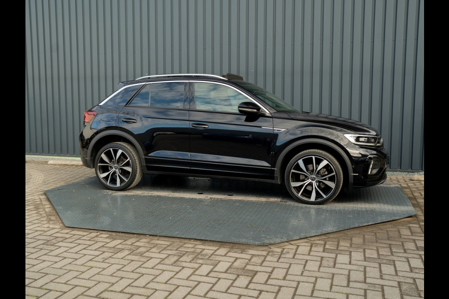 Volkswagen T-Roc 1.5 TSI R-Line Business+ | Pano | Afnb. Trekhaak | Keyless | Elk. A-klep | Side Assist | Camera | IQ Light | 19'' | Prijs Rijklaar!!
