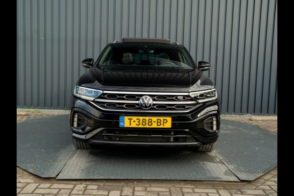 Volkswagen T-Roc 1.5 TSI R-Line Business+ | Pano | Afnb. Trekhaak | Keyless | Elk. A-klep | Side Assist | Camera | IQ Light | 19'' | Prijs Rijklaar!!
