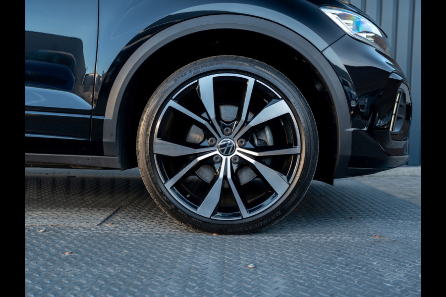 Volkswagen T-Roc 1.5 TSI R-Line Business+ | Beats | IQ Light | Camera | 19" | Prijs Rijklaar!!