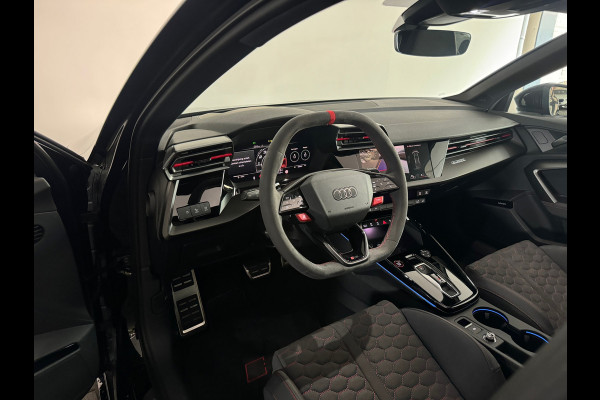 Audi RS3 Sportback 2.5 TFSI quattro Pano|Kuip|HuD|Sonos|VOL