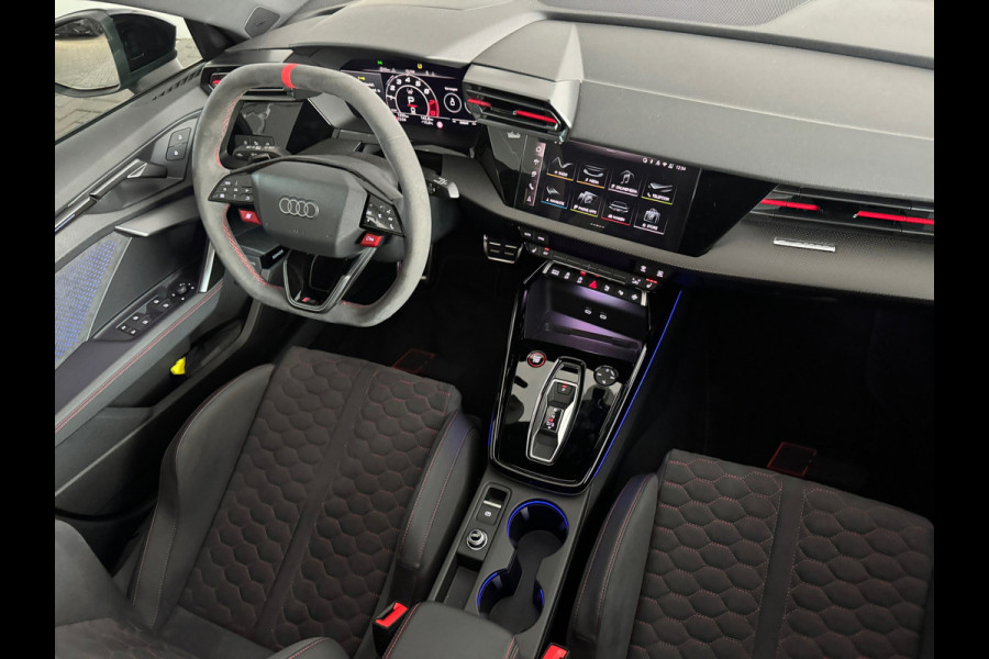 Audi RS3 Sportback 2.5 TFSI quattro Pano|Kuip|HuD|Sonos|VOL