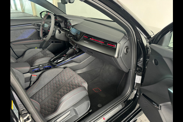 Audi RS3 Sportback 2.5 TFSI quattro Pano|Kuip|HuD|Sonos|VOL