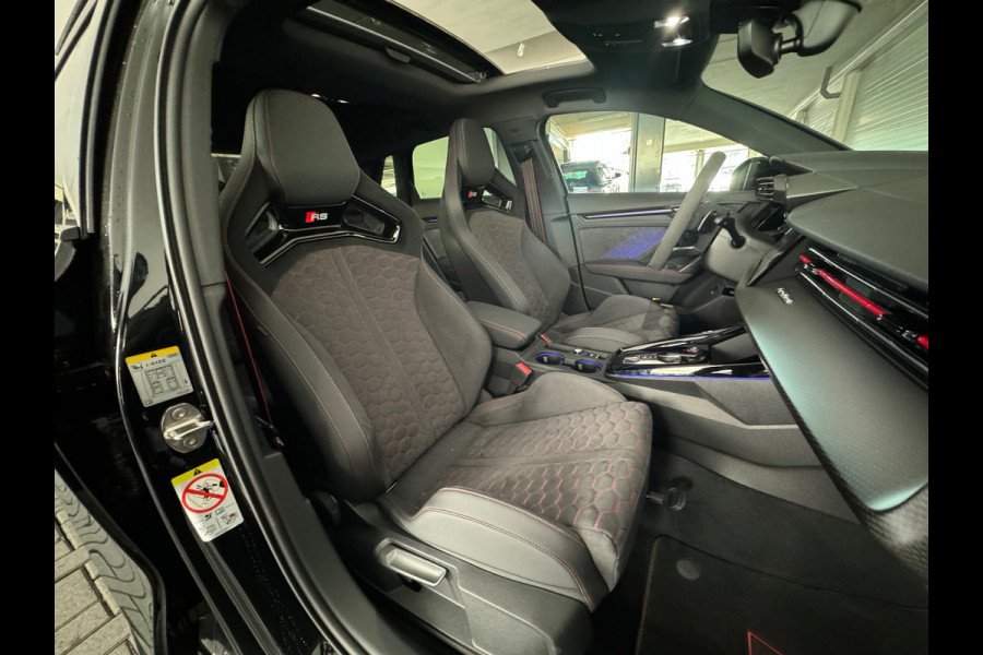 Audi RS3 Sportback 2.5 TFSI quattro Pano|Kuip|HuD|Sonos|VOL