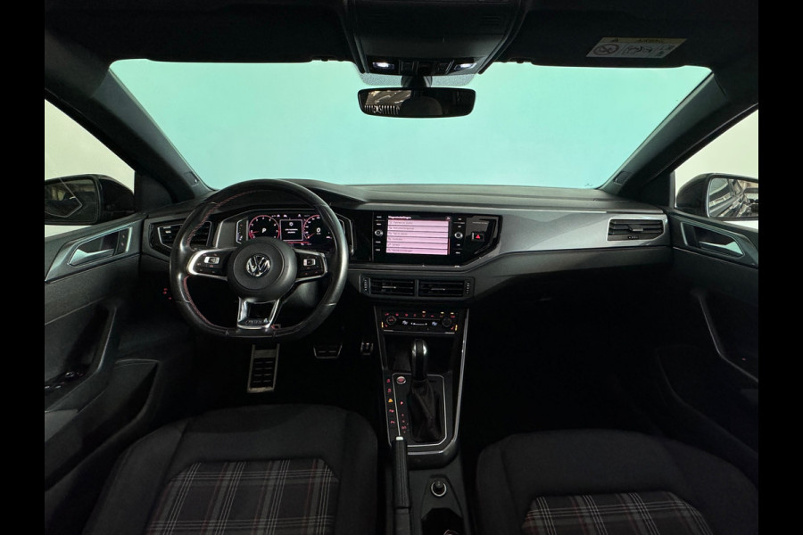 Volkswagen Polo 2.0 TSI GTI Pano|Beats|Camera|Keyless|Dodehoek